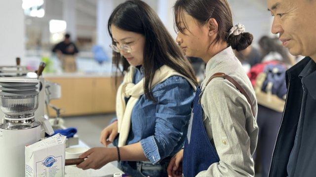 山：春花茶咖活动奏响春日乐章ag真人平台第一游戏云南保(图4)